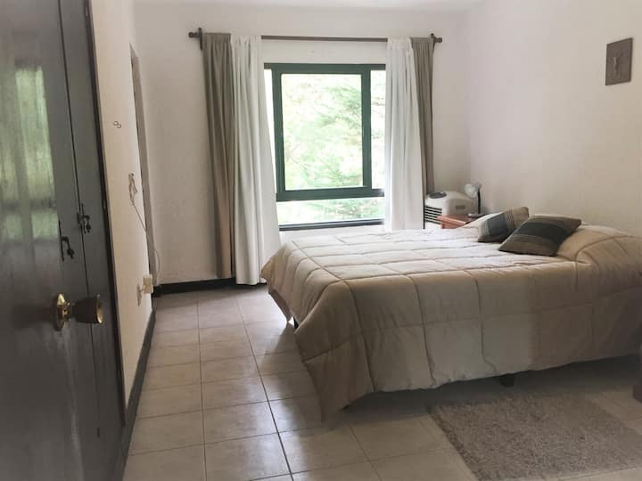 chumba cha kulala cha kiwango cha juu