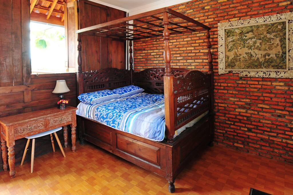 Teakwood bed, 120x200cm.