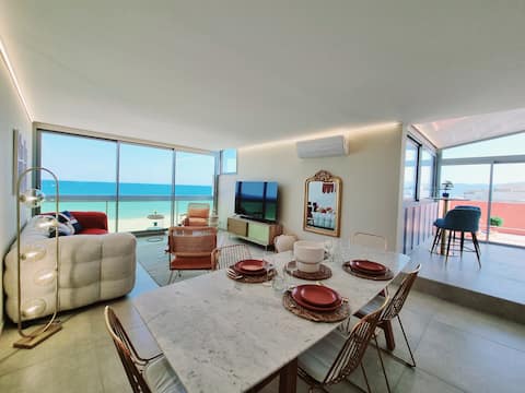 Le Victoria Roof top - Standing 4* on the seafront