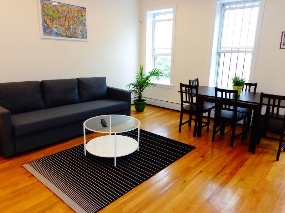 DINING TABLE SEATS 6