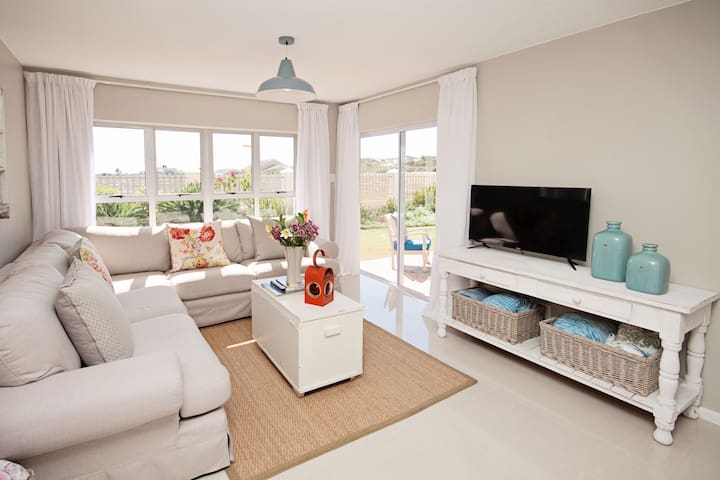 😀😎👍🏼Corona Virus FREE-SEASIDE Apartment 😀😎👍