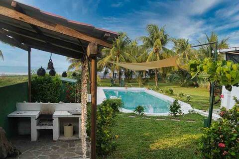 Entire Beachfront House - Portal del Mar