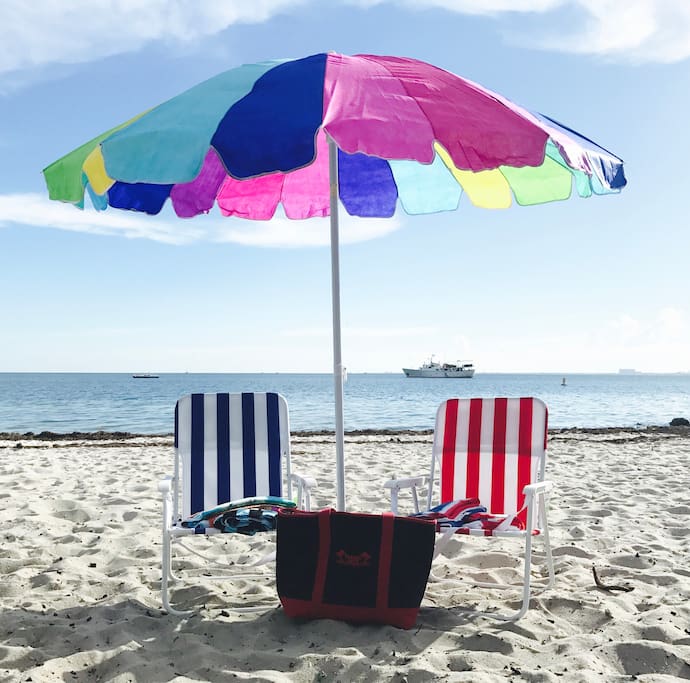 Large beach umbrella is 7.5 feet (228 cm). Take everything or just what you need for your beach day.