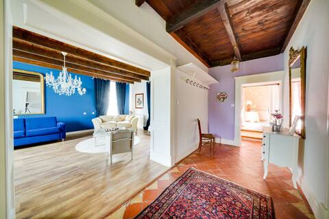 Gorgeous countryside property with a heated-pool