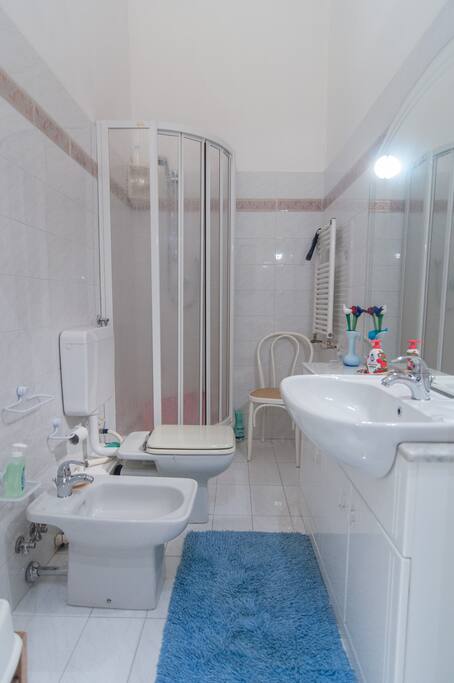 BAGNO PRIVATO CON DOCCIA