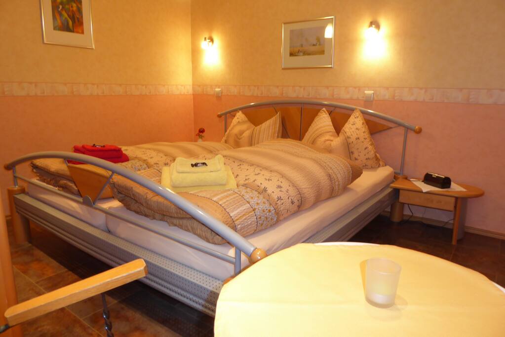 Zweites Schlafzimmer, zur Hofseite