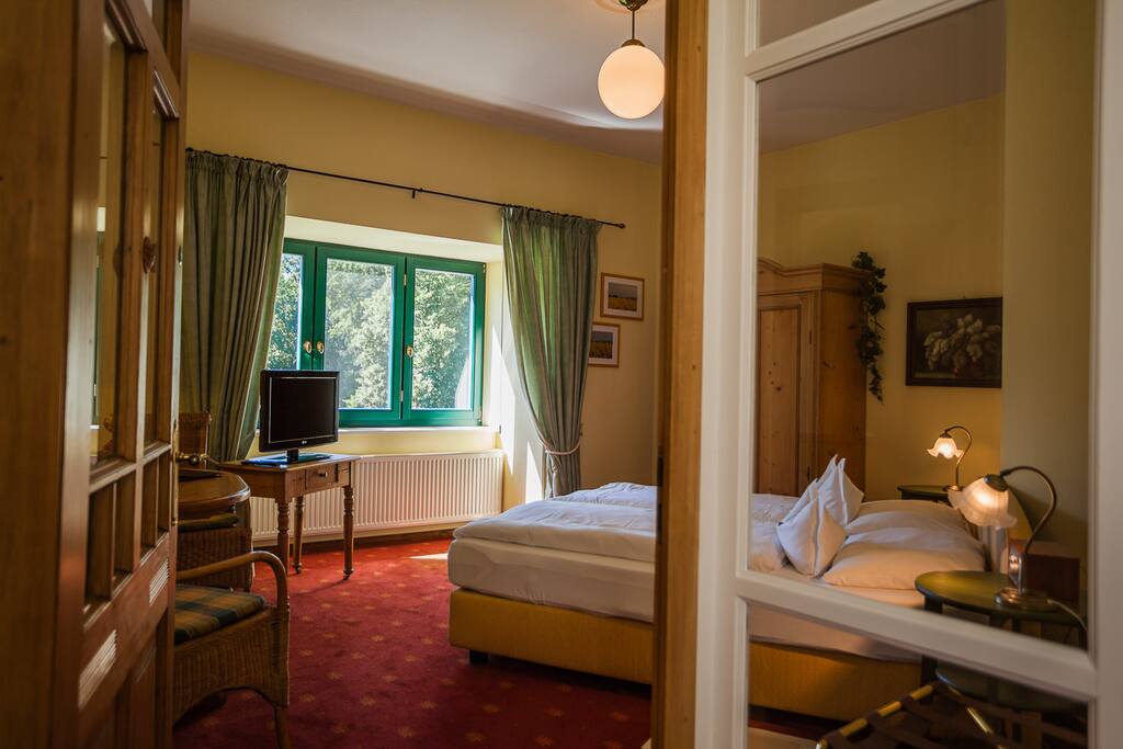 Doppelbettzimmer Parkblick