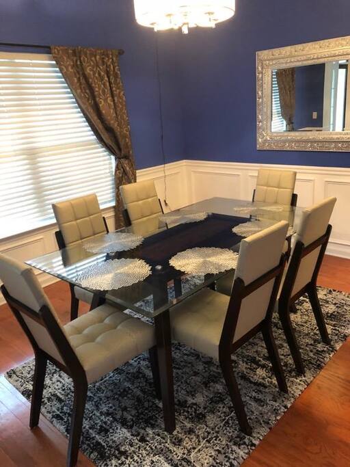 Enjoy a nice evening dinner with friends and family with accommodations of 6