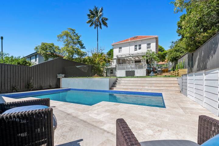 Stunning “Bellevue” Beach Home