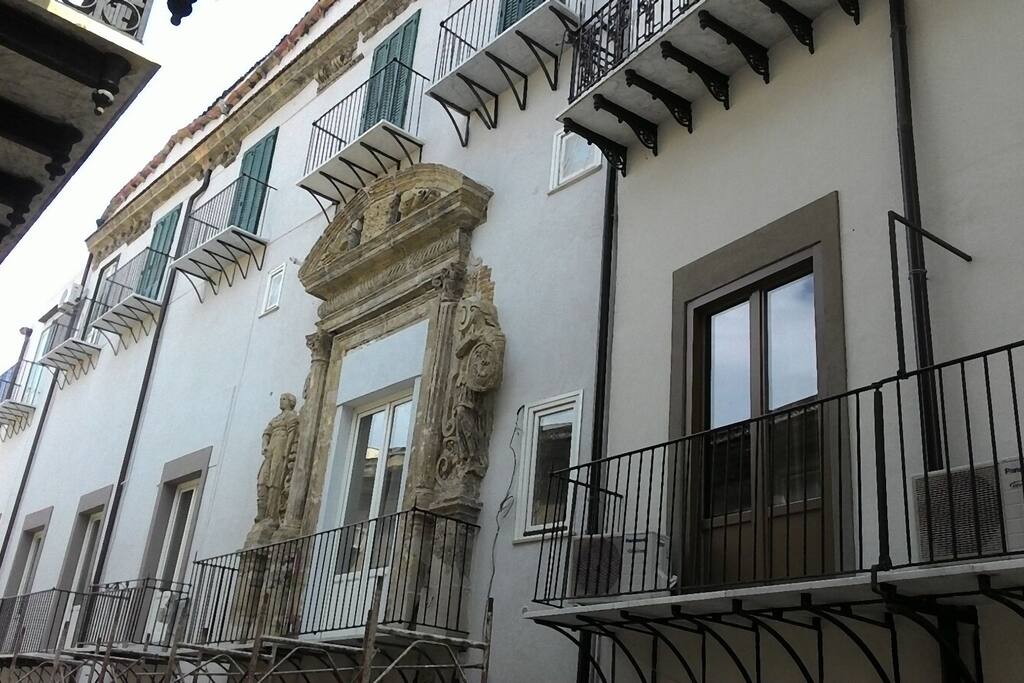 Facciata dell'edificio cinquecentesco