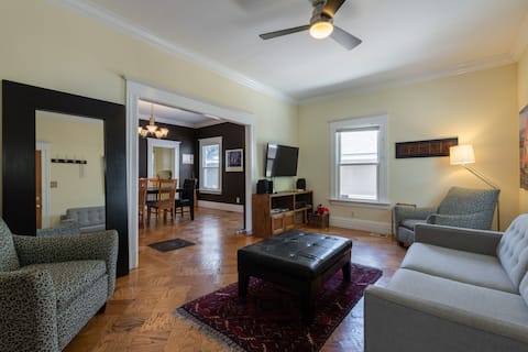 Top Airbnb: Historic highwater bungalow in Midtown in Midtown / Winn Park / Capital Avenue