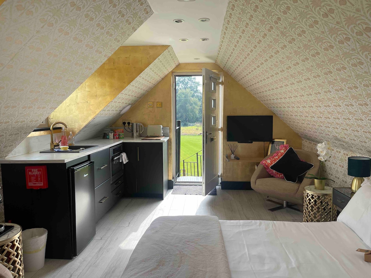 Proprietà Airbnb di successo: Harry Styles Flat with Hot Tub near Holmes Chapel a Cheshire East