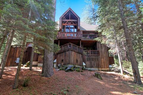 Little Ahwahnee Inn