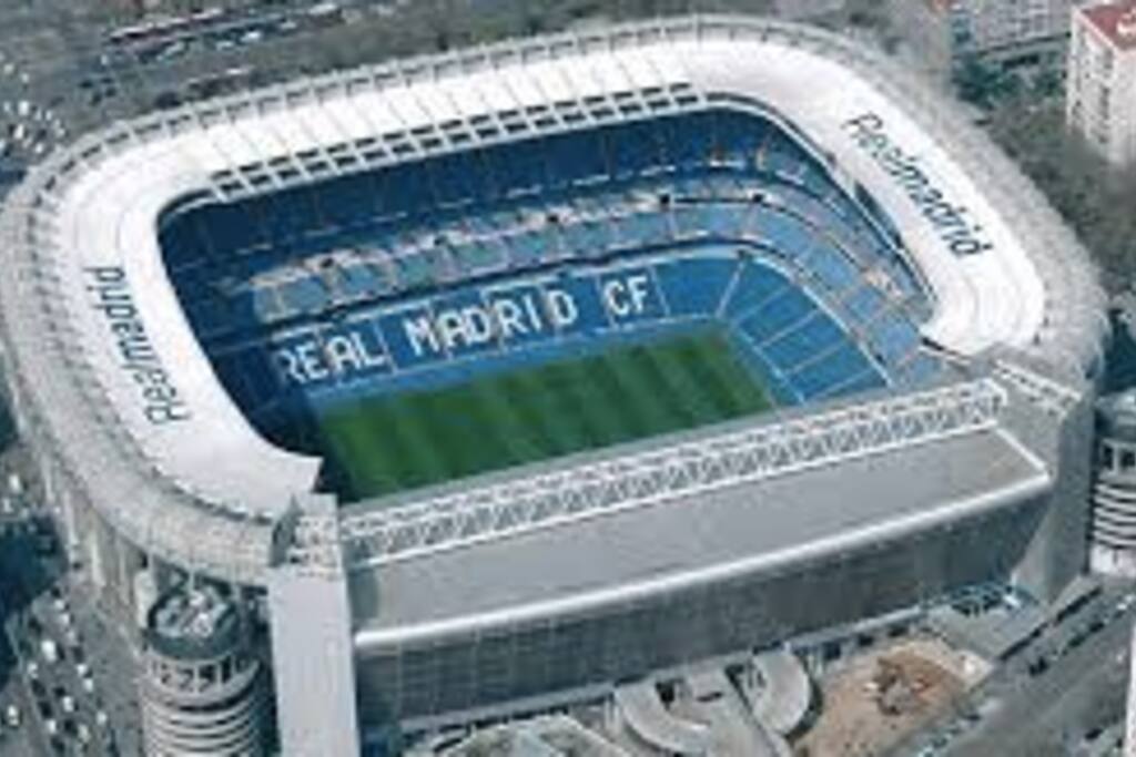 Estadio Santiago Bernabeu - Real Madrid 5-10 minutos.