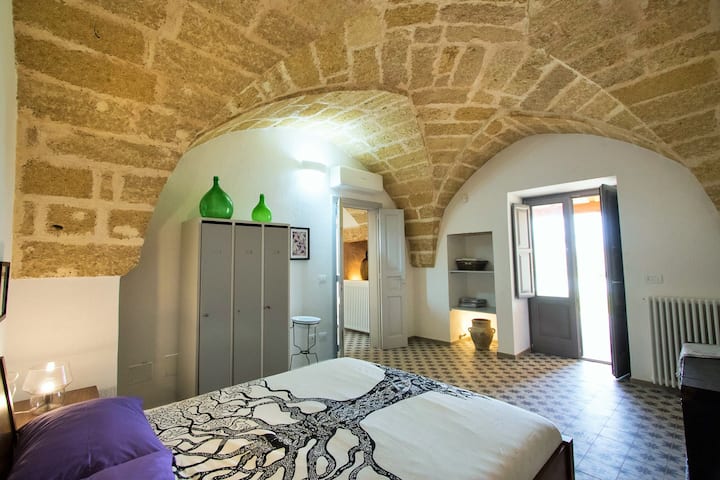 1-ва спална соба со пристап до градина и базен