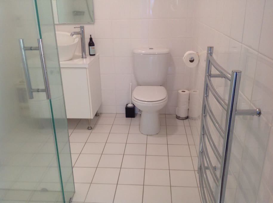 Your own separate fully tiled modern bathroom