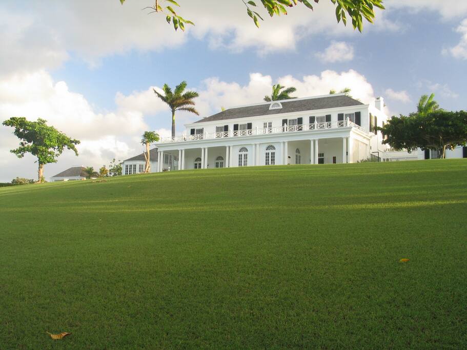 The Columns, a modern day JAMAICAN GREAT HOUSE! Houses for Rent in