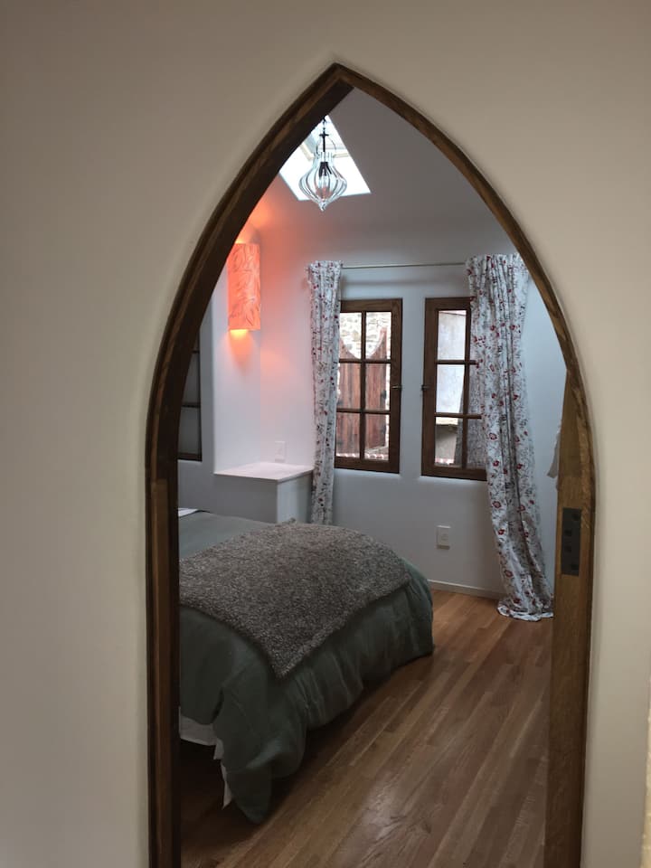 Guest bedroom by