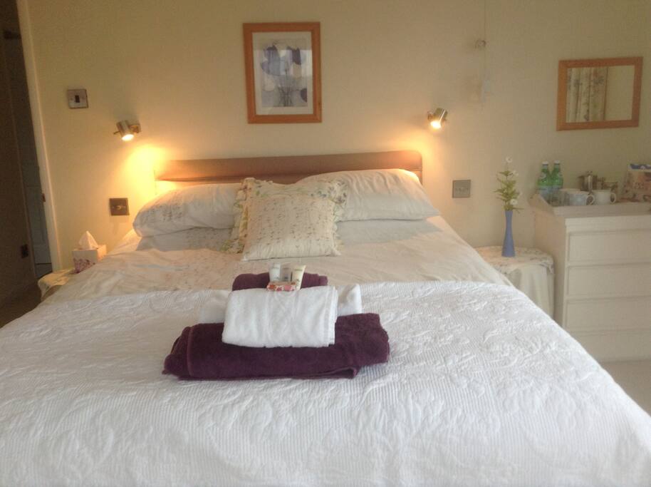 King size bed