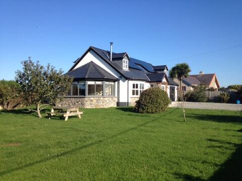 Large detached house, close to Cemaes Bay