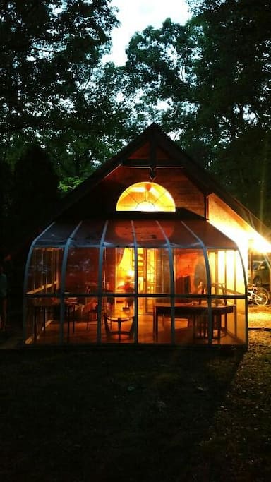 Back patio area, enclosed