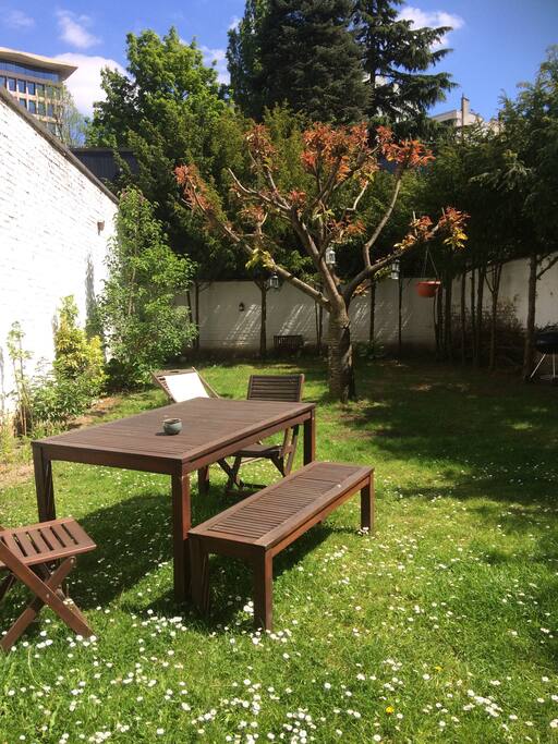 Très grand jardin en pleine ville