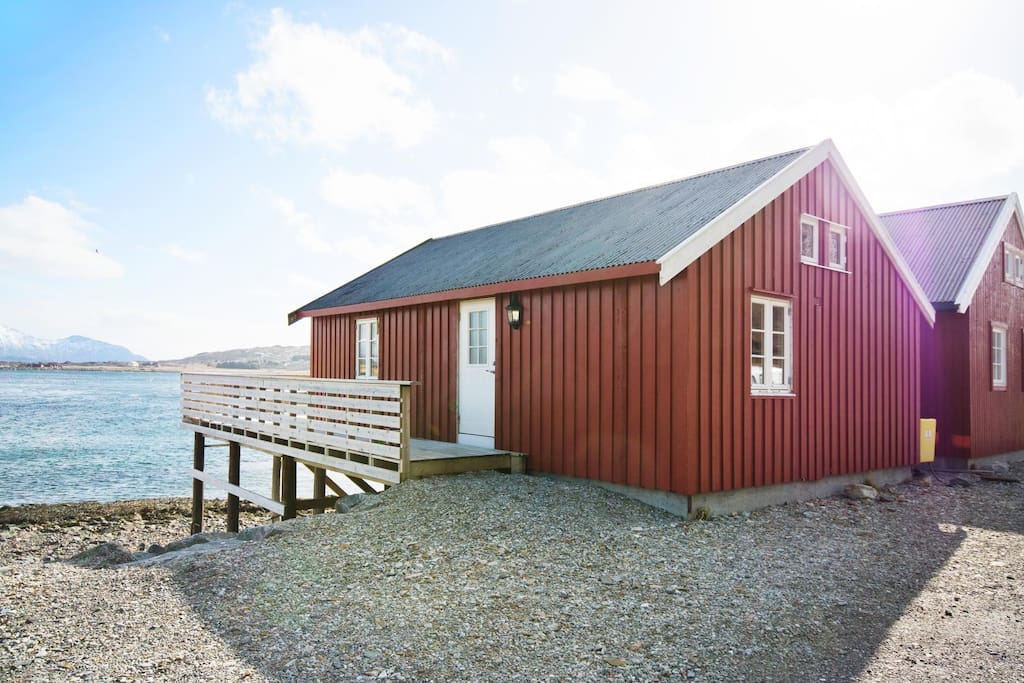 Flott rorbu med nydelig utsikt.