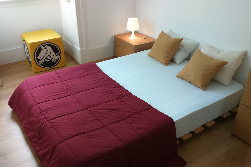 ROOM 1