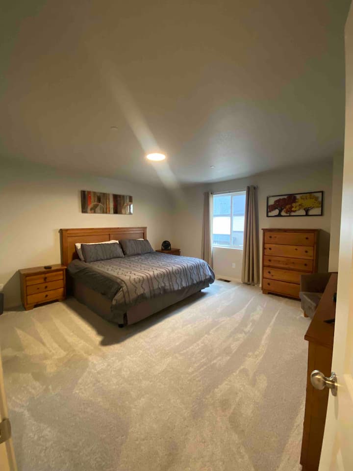 Მთავარი საძინებელი 