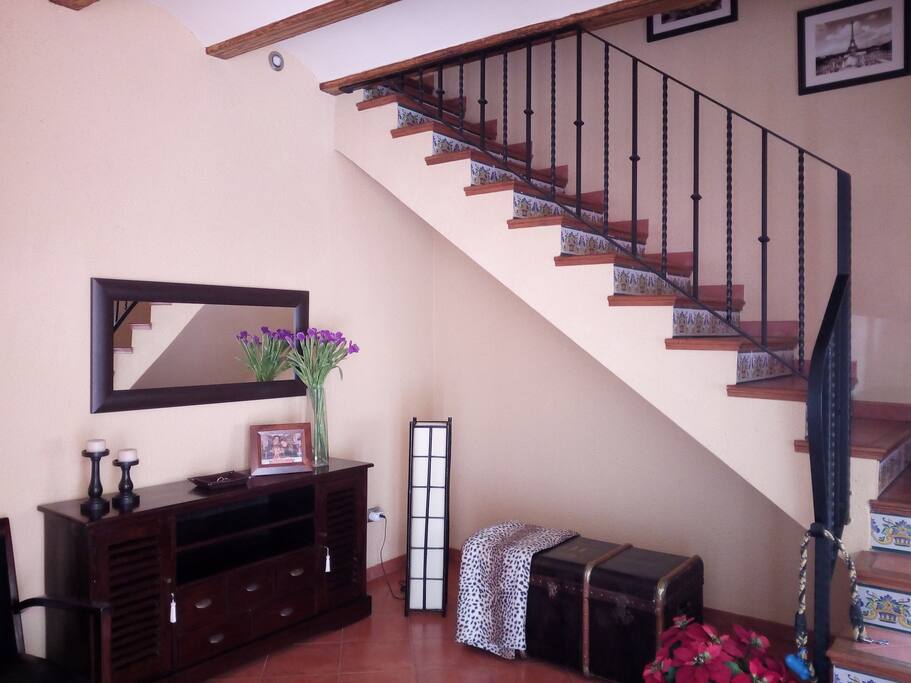 Recibidor y escalera