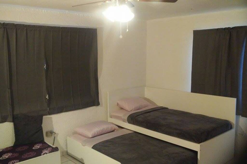 Comfortable twin beds.