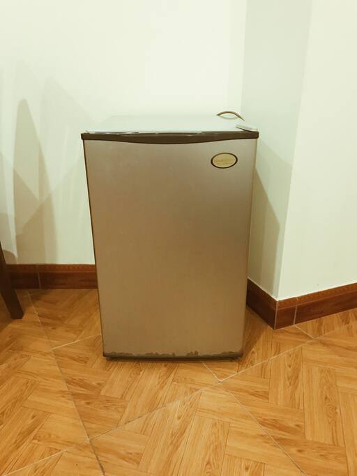 Mini fridge