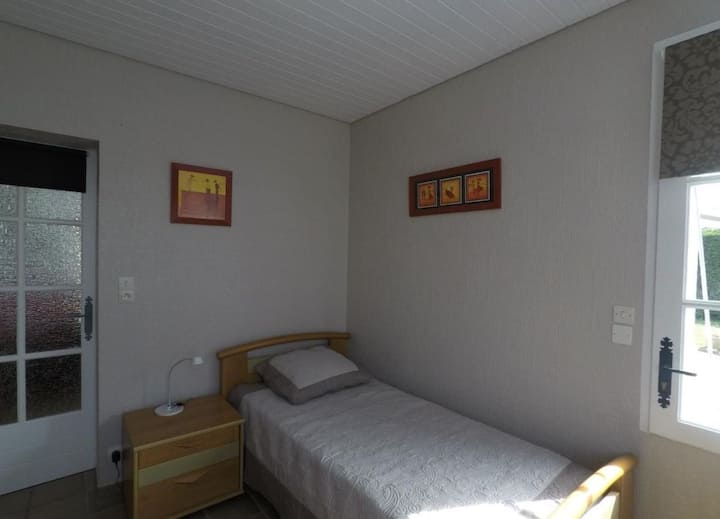 2ª Habitación Planta baja - 2 camas 90 - Vista 1