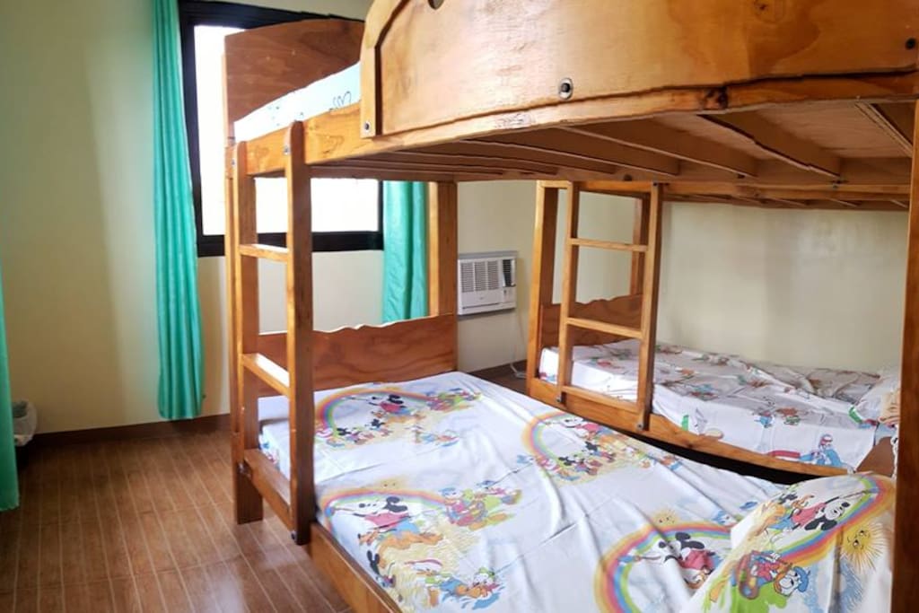 Bedroom 1 (2F)