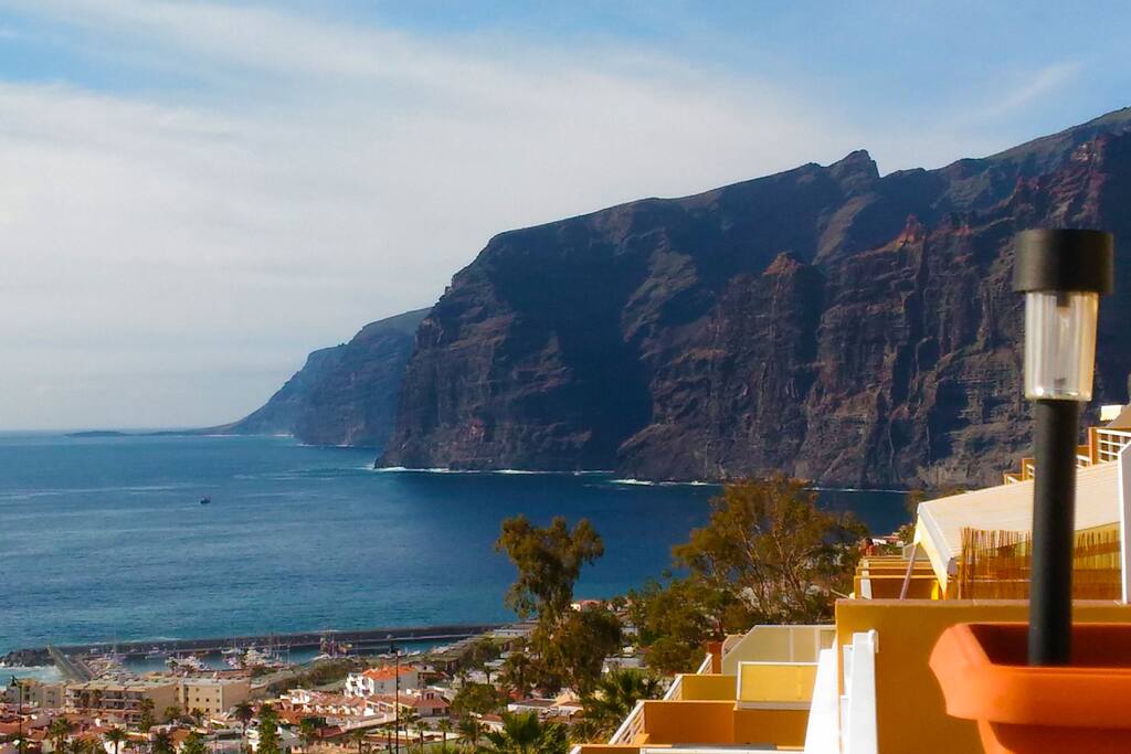 Los Gigantes cliff