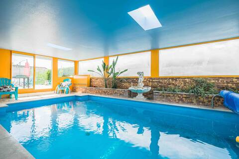 Luxury the House of Rome, Disco, Pool, Disney.