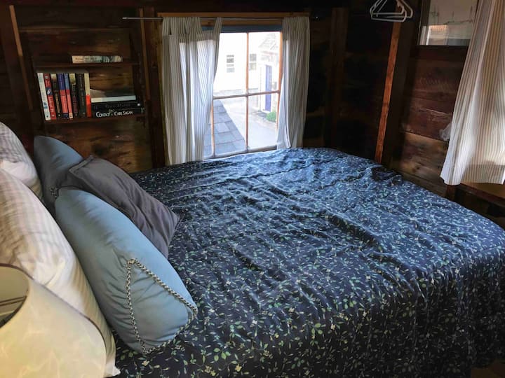 La recámara 3 cuenta con una cama matrimonial