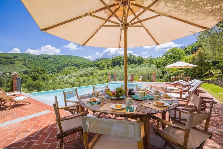 Villa Travicello - Four Bedroom Villa, Sleeps 8 - Pistoia