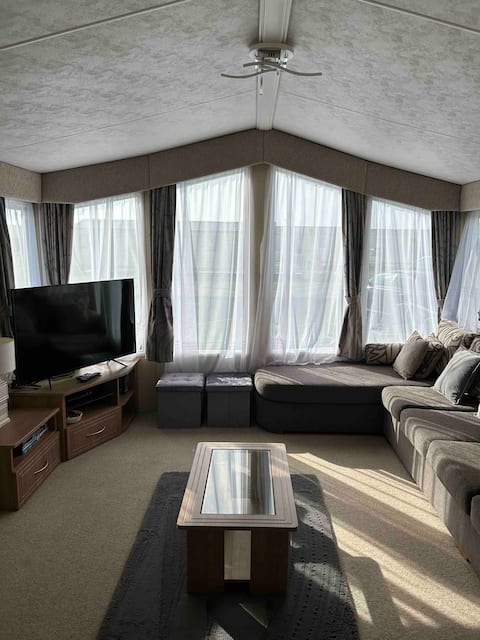 Top performing Airbnb: 6 berth chapel st Leonard’s golden anchor in Chapel St. Leonards