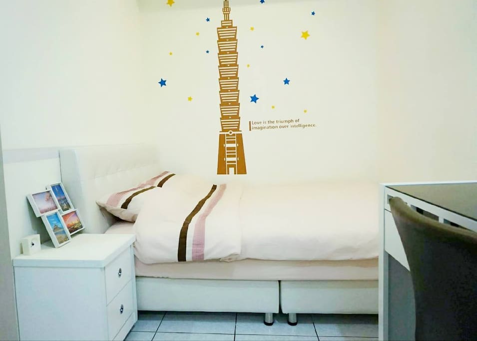 讓您一夜好眠超級舒適的床組(200cmx152cm)