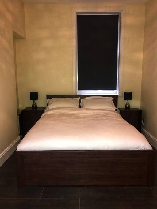 King size bedroom