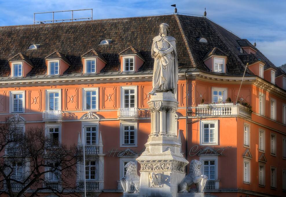 Piazza Walther - Monumento a Walther von der Vogelweide