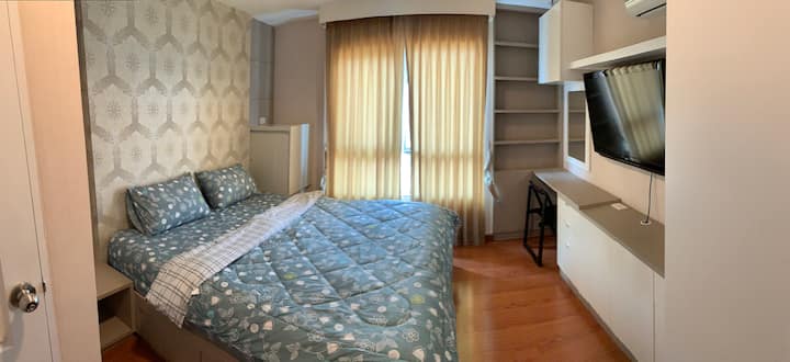 Spavaća soba 1, master, bračni krevet (180x200)