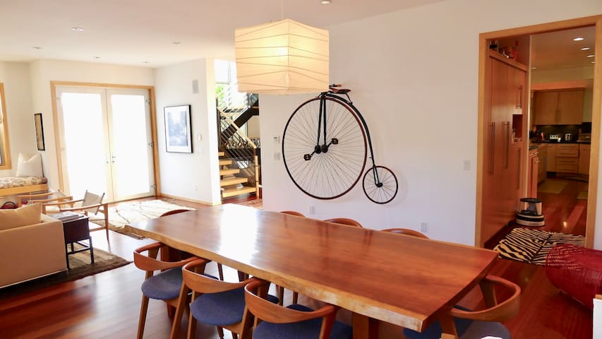 Venice Canals Spacious Contemporary House gallery image 3