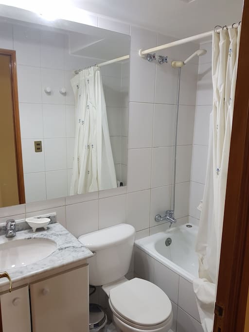 Baño privado (fuera de la habitación)
