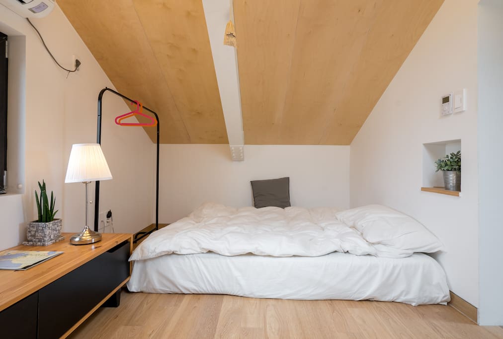 4th floor room-3(loft)