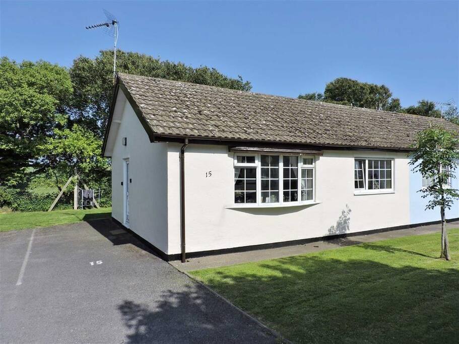 15 GOWER HOLIDAY VILLAGE DOG FRIENDLY BUNGALOW Bungalows for Rent