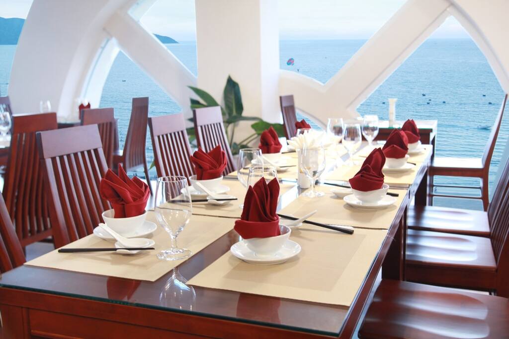 sea view breakfast