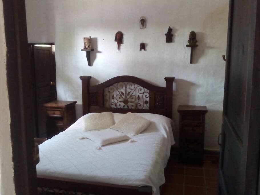 Habitación con baño privado
