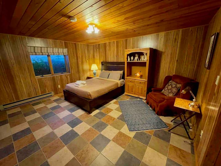 楼下2号卧室（骆驼房）